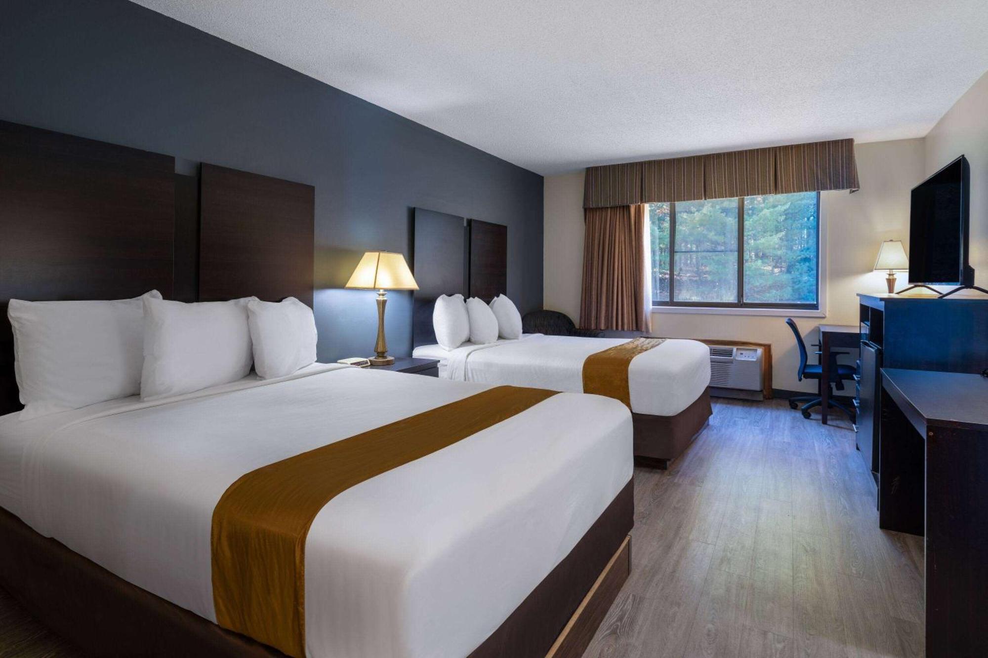 Travelodge by Wyndham Merrill Eksteriør billede