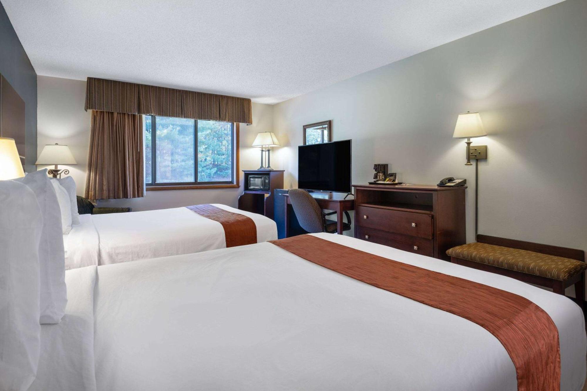 Travelodge by Wyndham Merrill Eksteriør billede