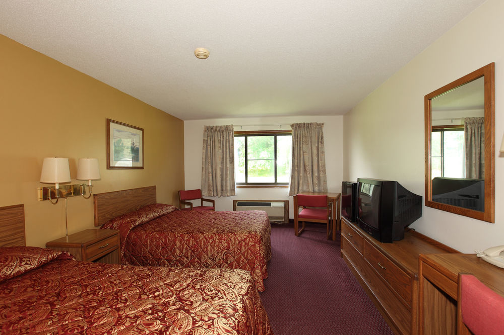 Travelodge by Wyndham Merrill Eksteriør billede