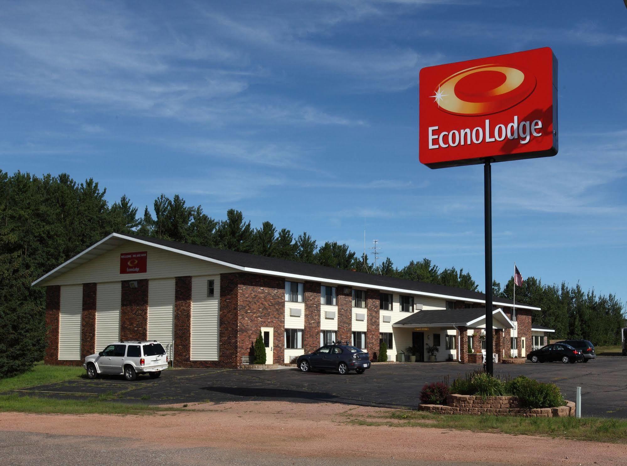 Travelodge by Wyndham Merrill Eksteriør billede